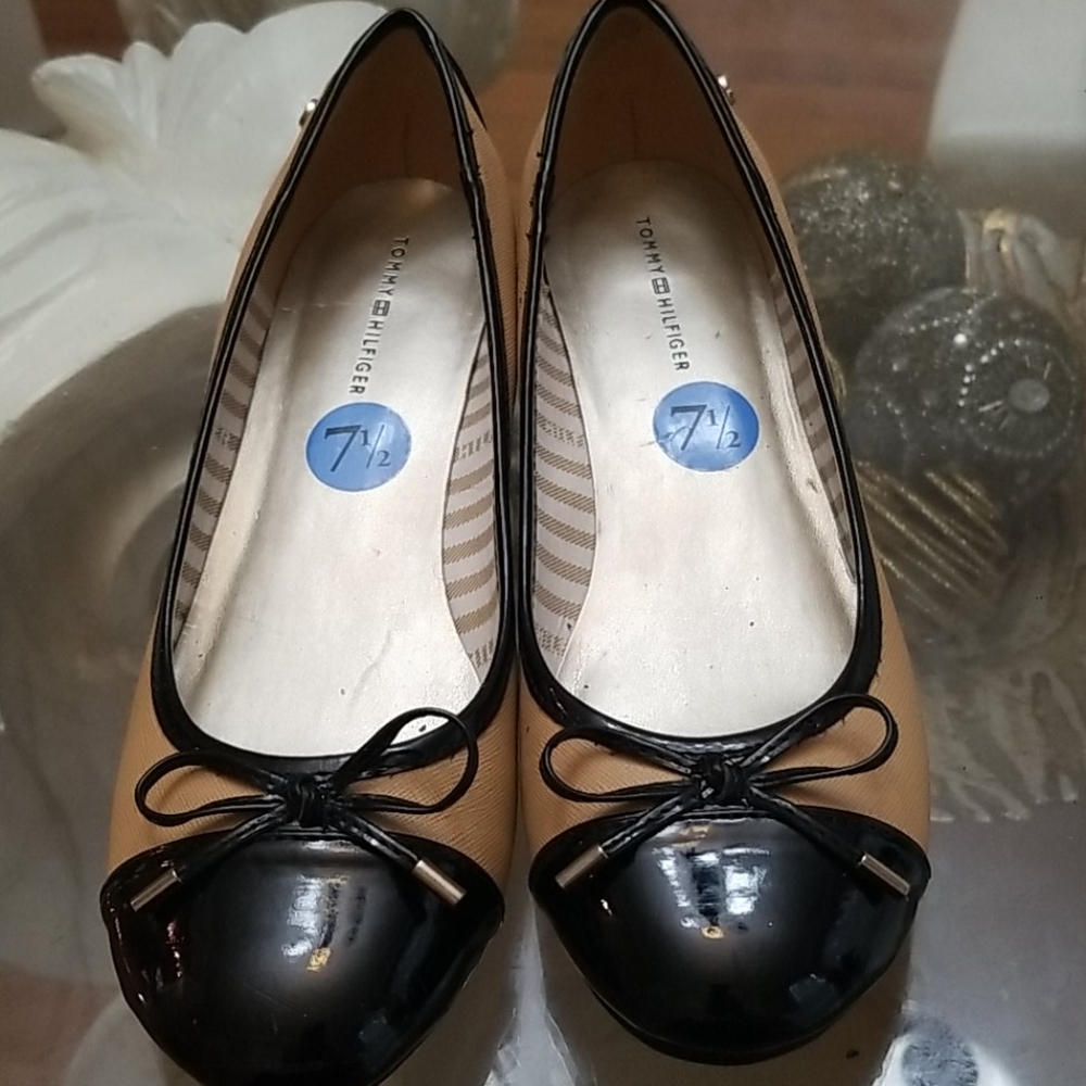 Tommy Hilfiger flats